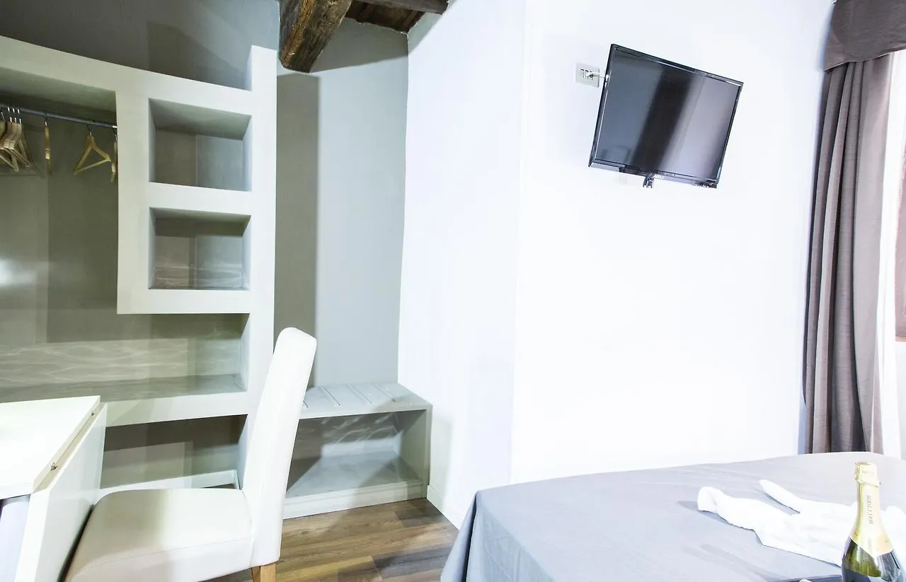 Do-Do Navona Suites Rome