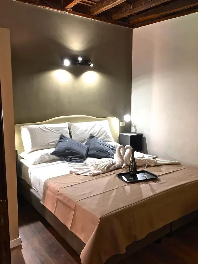 *** Guest house Do-Do Navona Suites Rome Italy